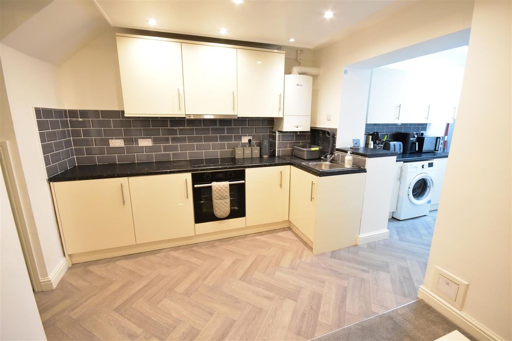 Property photo 2 of 11 Sid6.Jpg