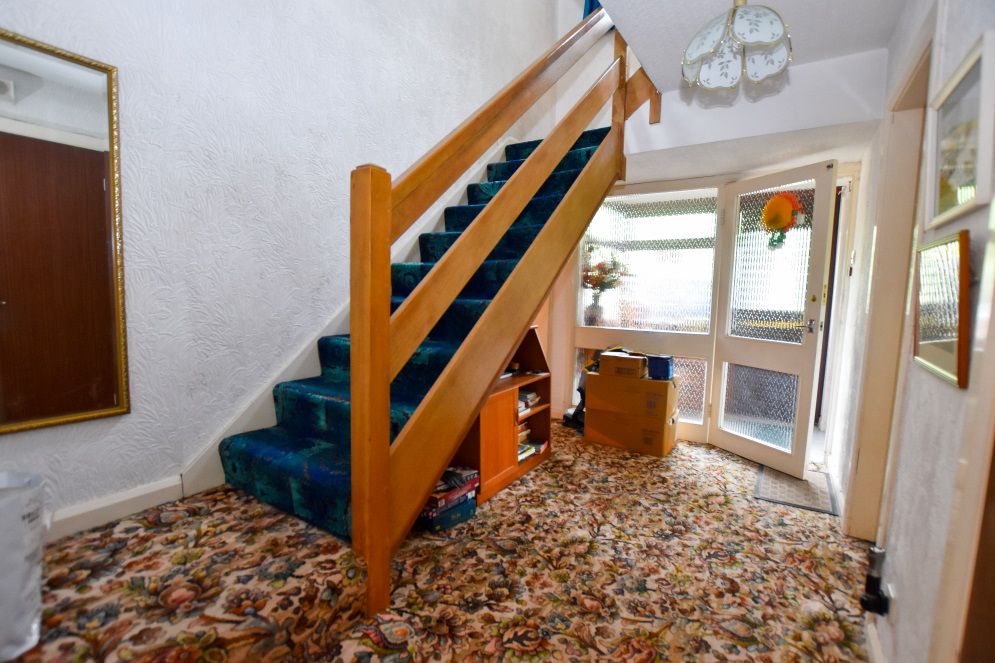 Property photo 3 of 17 Hallway