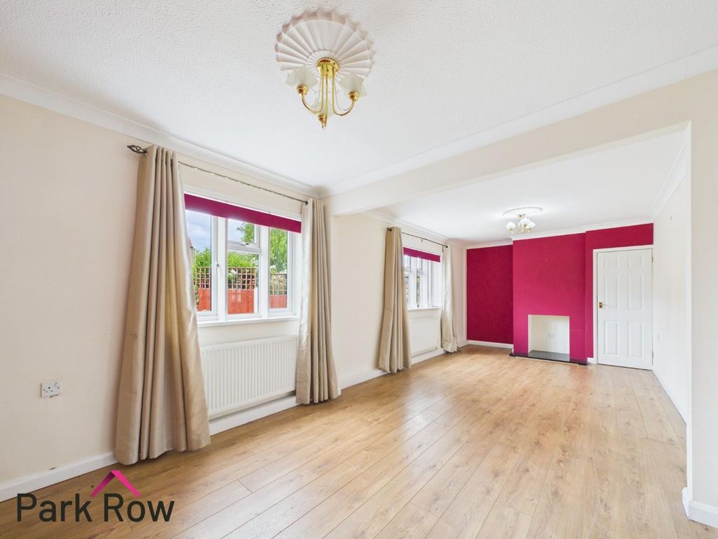 Property photo 2 of 24 Lounge/Dining Room