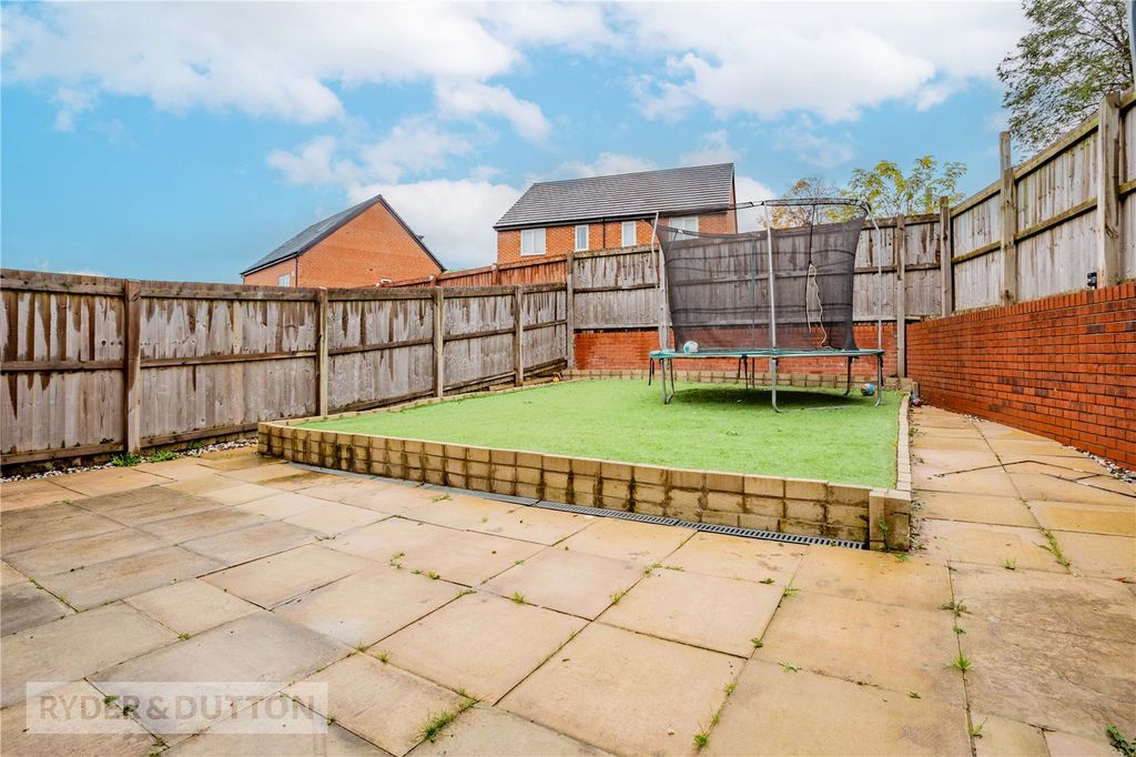 Property photo 2 of 19 Picture No. 17