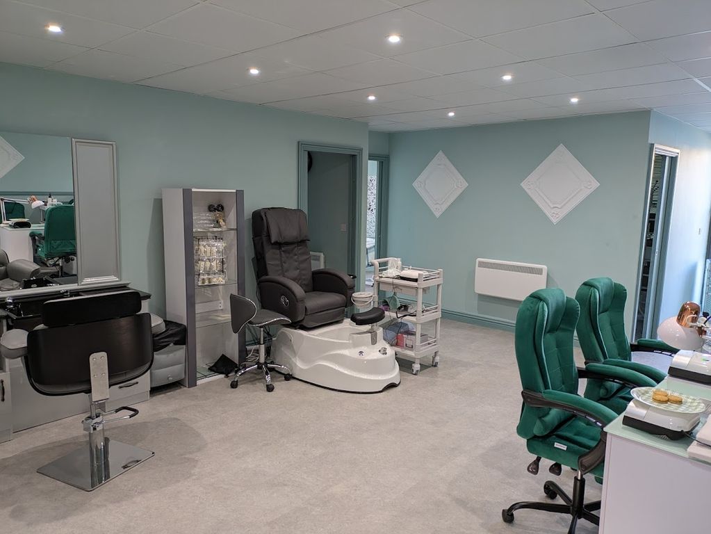 Property photo 2 of 12