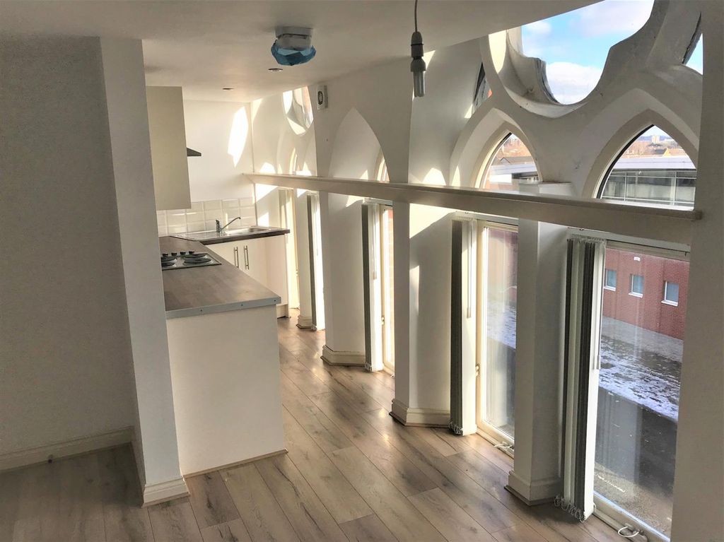 Property photo 2 of 6