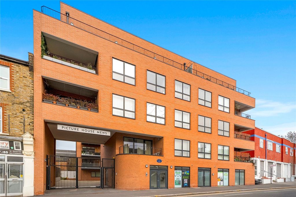 Property photo 1 of 23 Picture No. 05