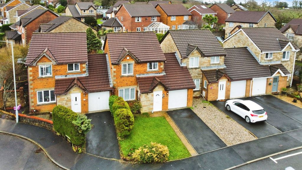 Property photo 1 of 25