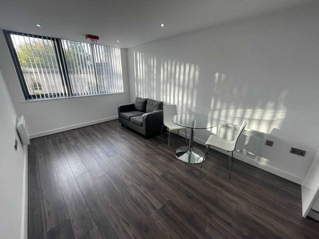 Property photo 3 of 7 Lounge