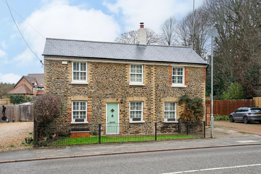 Property photo 1 of 31