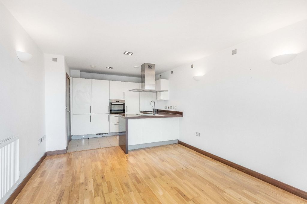 Property photo 3 of 11 Reception To Kitchen