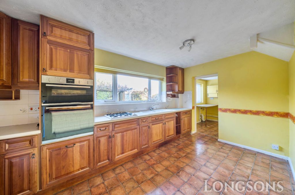 Property photo 2 of 18