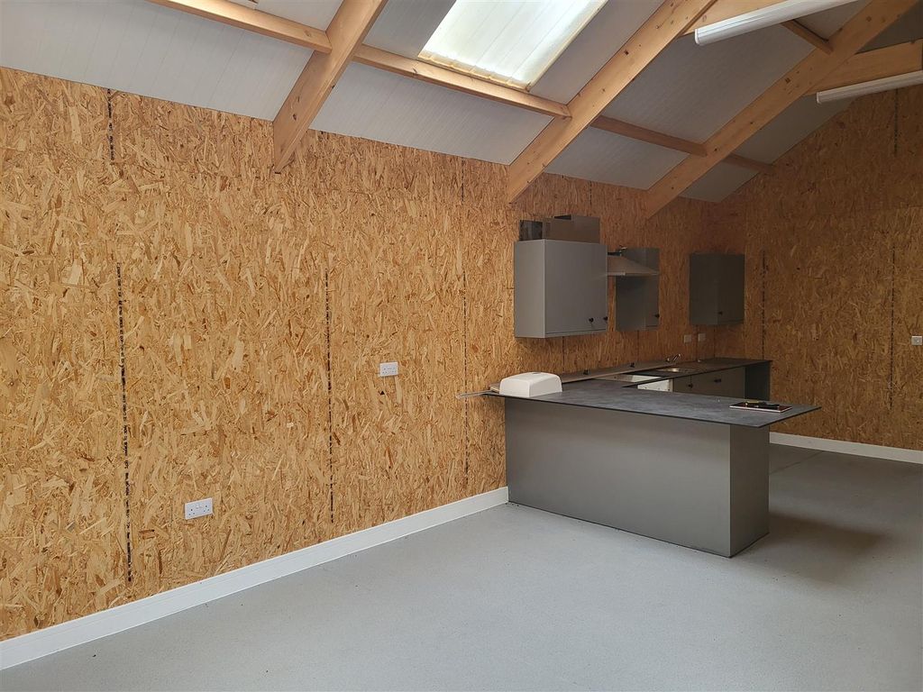 Property photo 3 of 5 Kitchen.Jpg