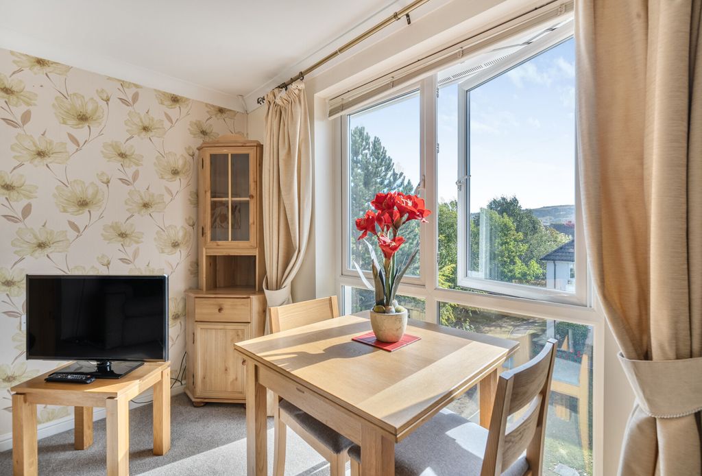 Property photo 2 of 13 1345089-13-68B03B...