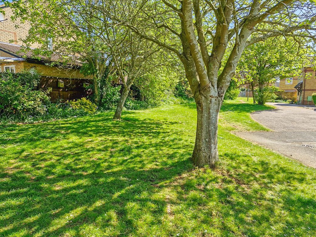 Property photo 2 of 36 4571066