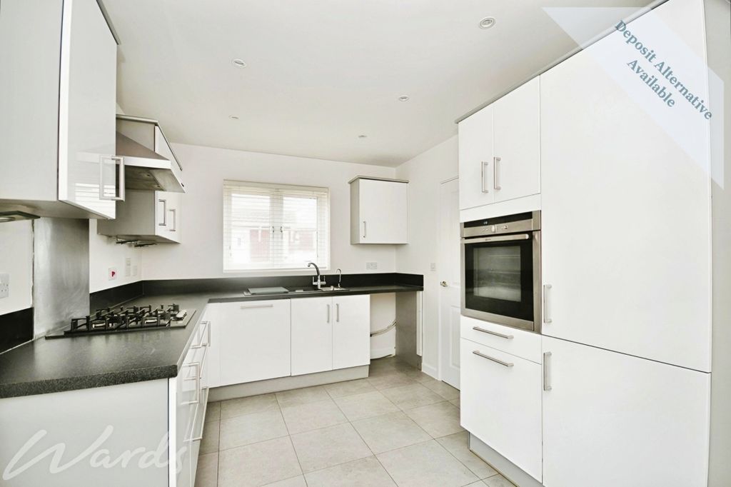 Property photo 2 of 12 Kitchen