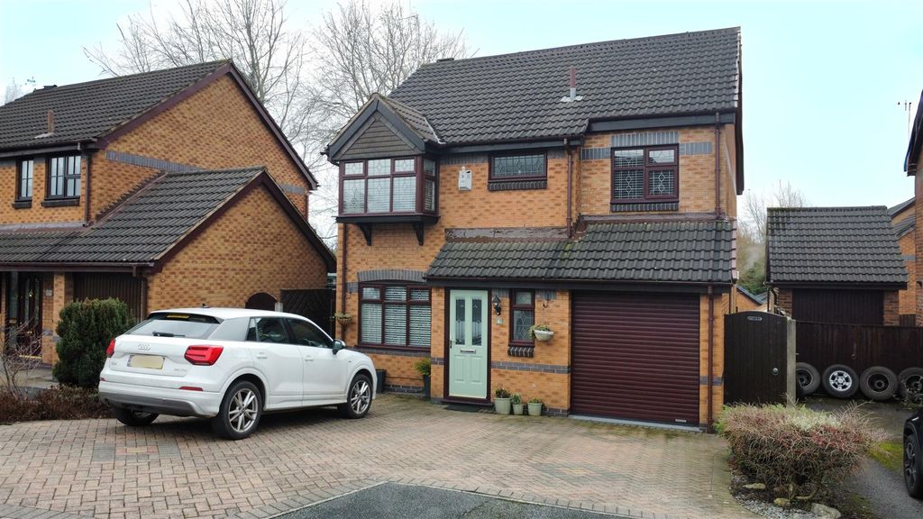 Property photo 1 of 33 Henley Court For Sale