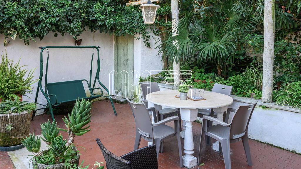 Property photo 3 of 35