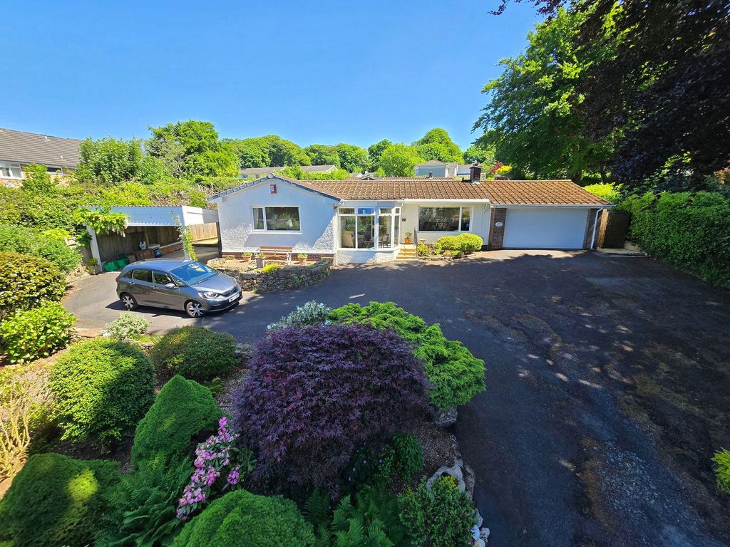 Property photo 1 of 35