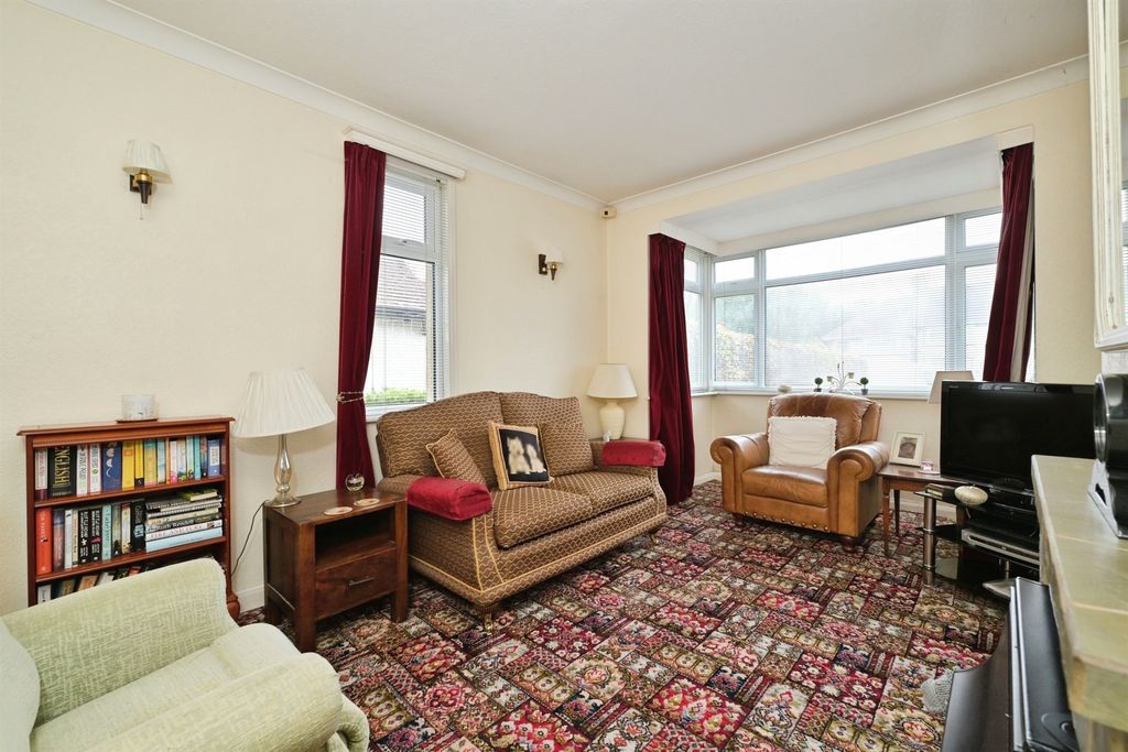 Property photo 2 of 14