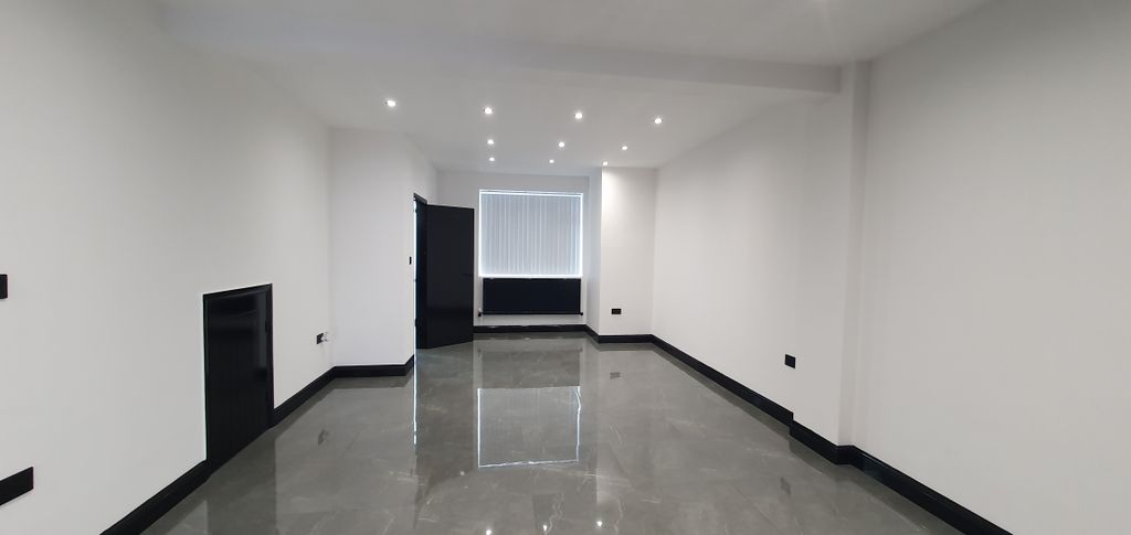 Property photo 3 of 29