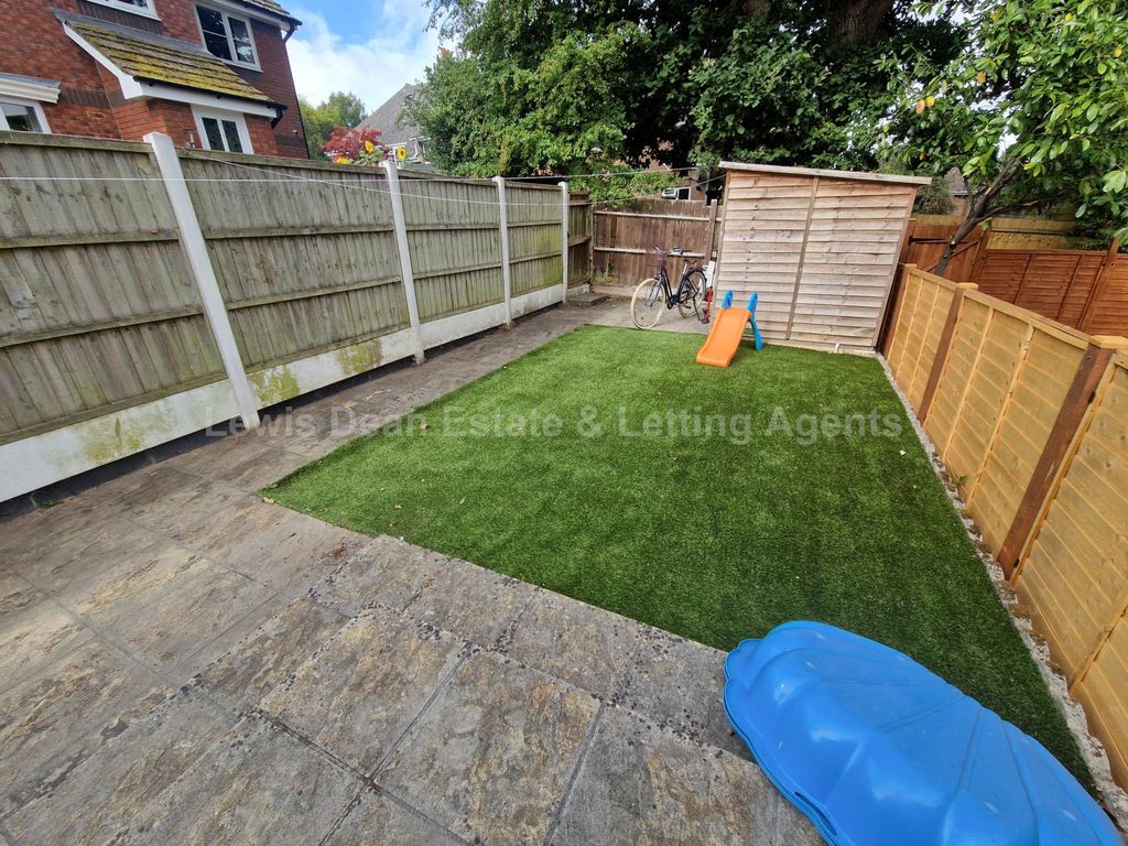 Property photo 2 of 10