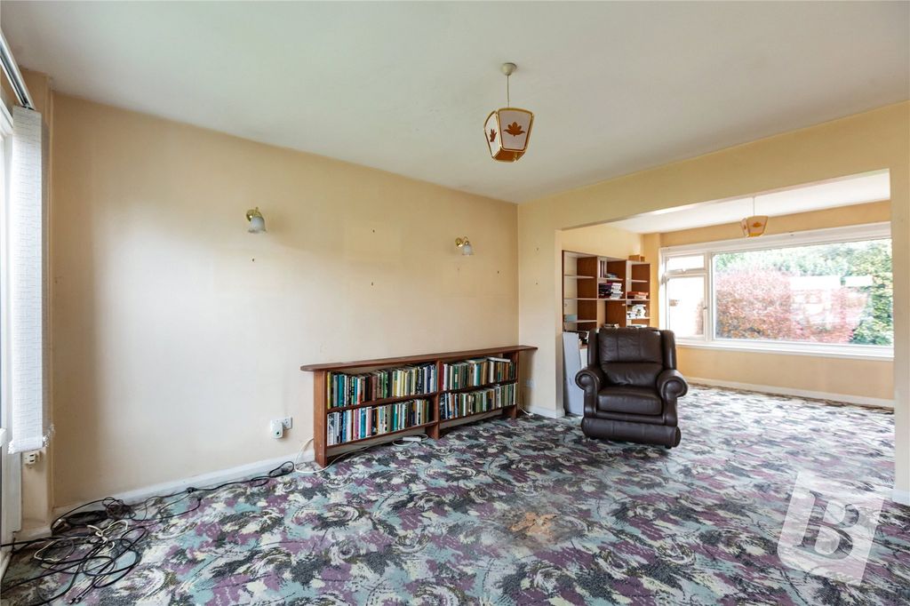 Property photo 3 of 14 Living Room