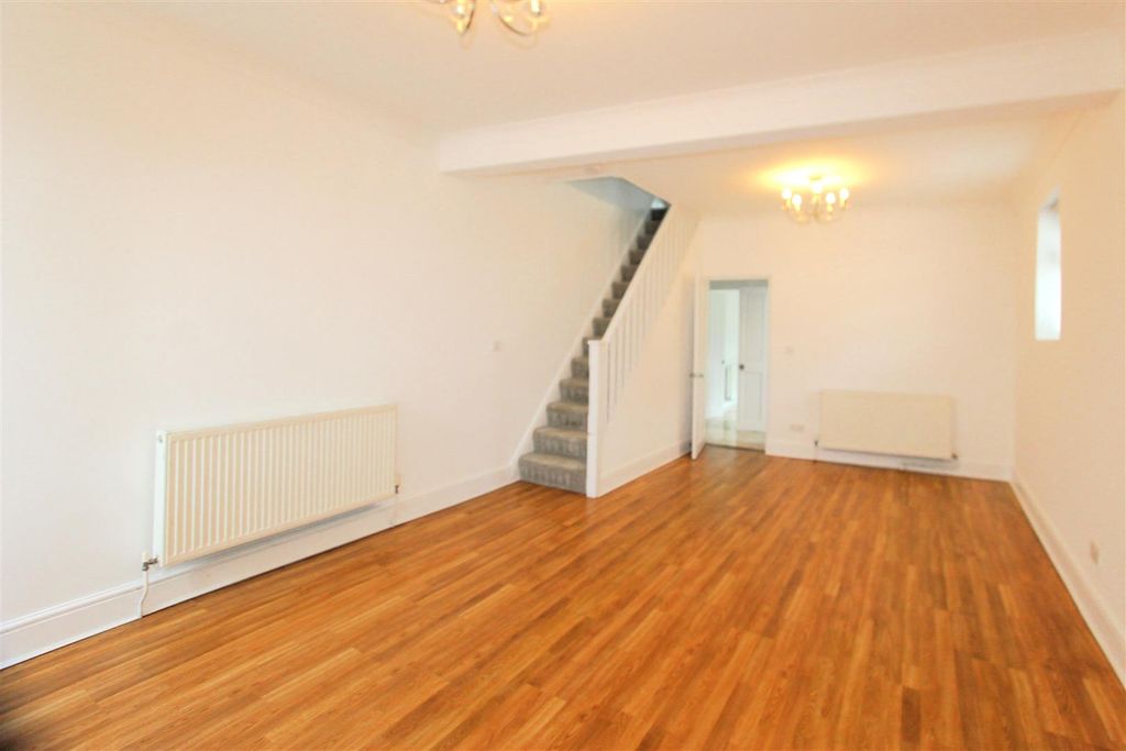 Property photo 3 of 18 3.Jpg