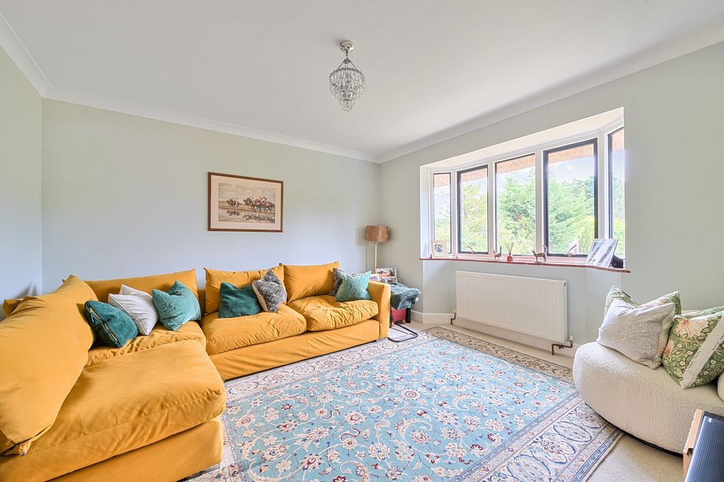 Property photo 3 of 14