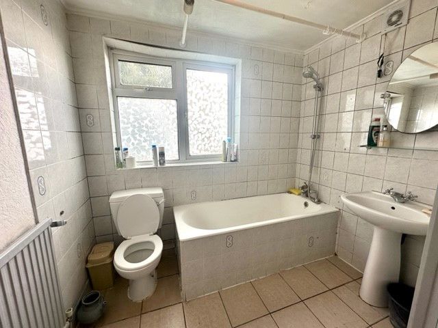 Property photo 3 of 3