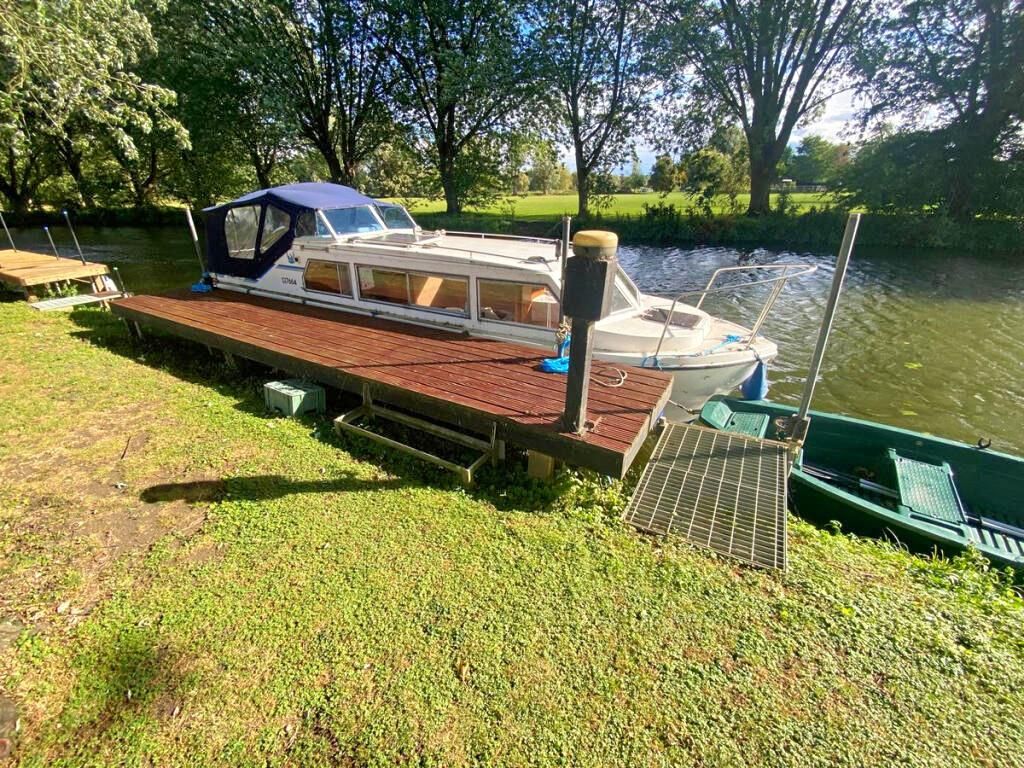 Property photo 3 of 12 26 Ouse Valley Mooring 2_Inpixio.Jpg