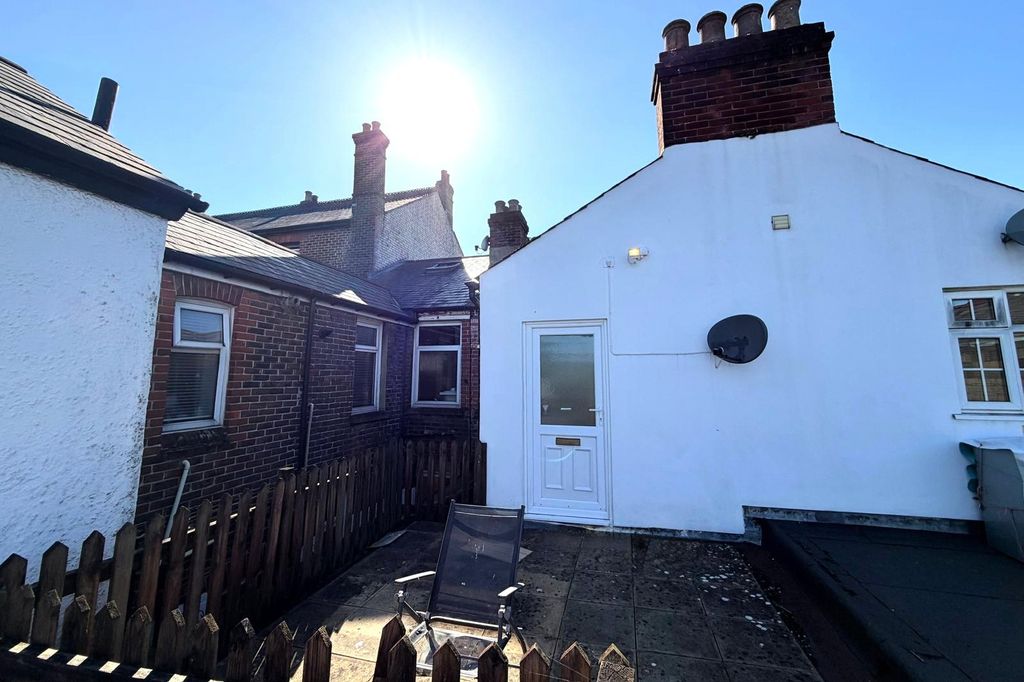 Property photo 1 of 8 Picture No. 10