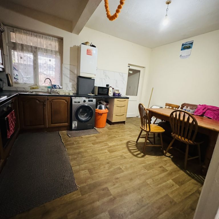 Property photo 3 of 12 Gallery
