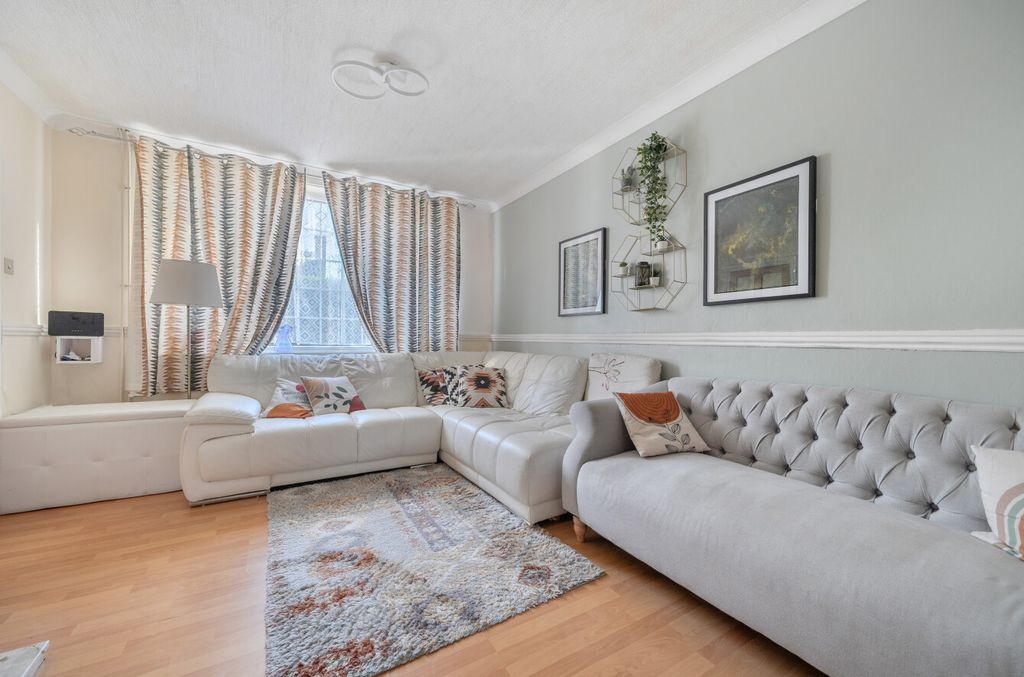 Property photo 3 of 21 1438029-2-69d5336...