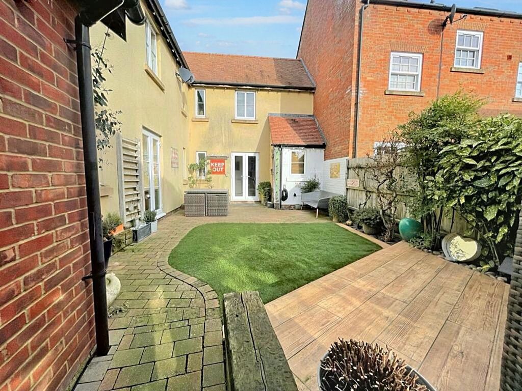 Property photo 3 of 19