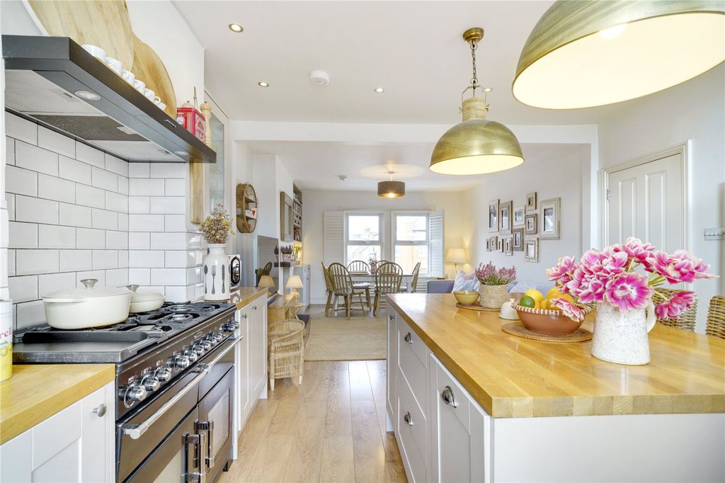 Property photo 3 of 12 Picture No. 26