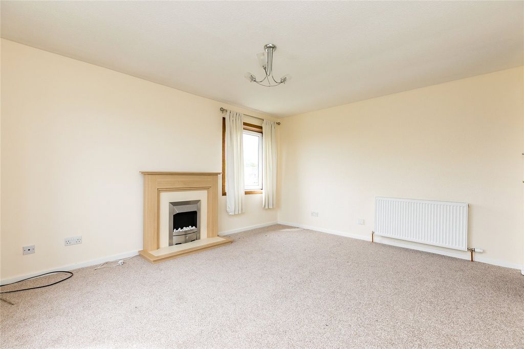 Property photo 3 of 13 Picture No. 16