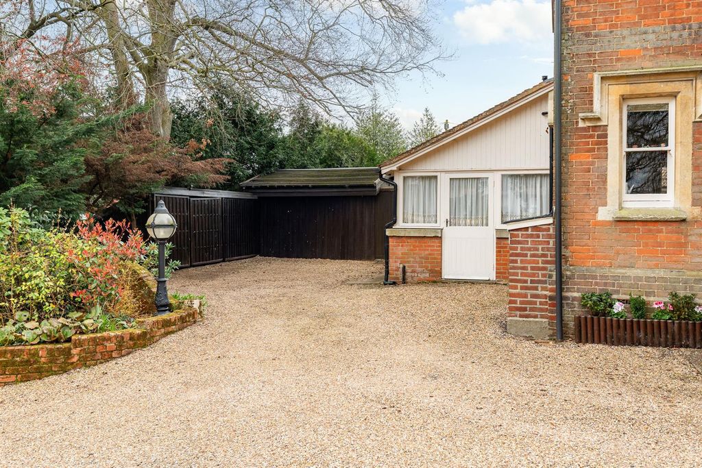 Additional image 49 of 4 bed semi-detached house for saleQueens Hill House, Queens Road, Hertford SG13