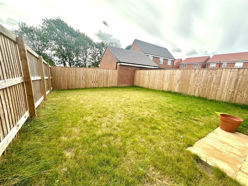 Property photo 2 of 19 Picture No. 21