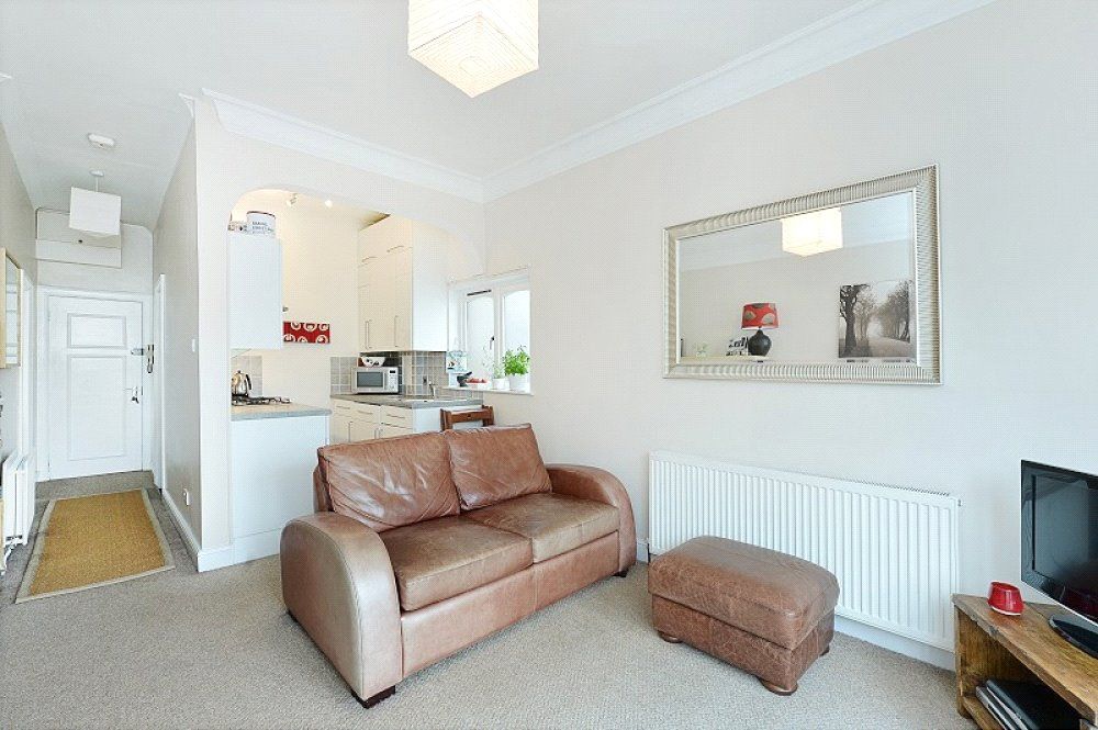 Property photo 2 of 9 Picture No. 18