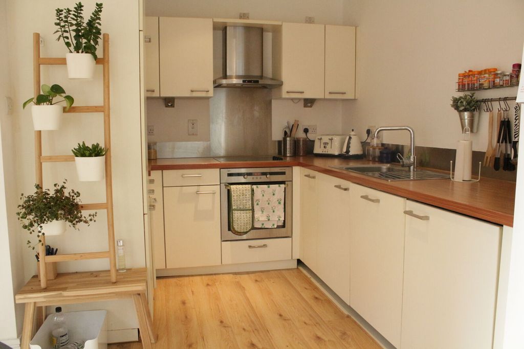 Property photo 3 of 14 Img_31393_9_Original.Jpg