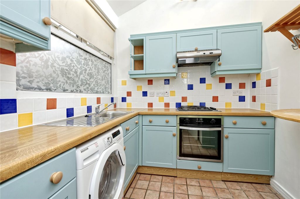 Property photo 2 of 5 A085i00000L96Glaar_Bgo110287_14.Jpg