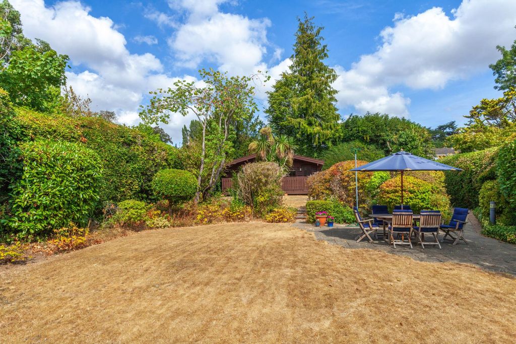Property photo 2 of 30