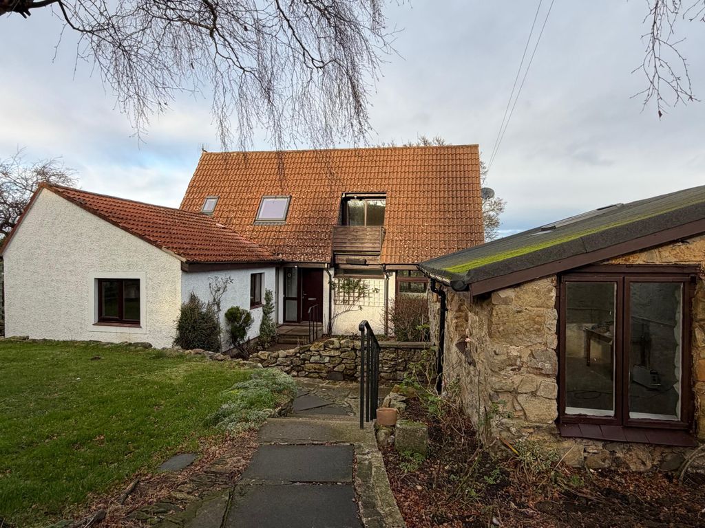 Property photo 2 of 24