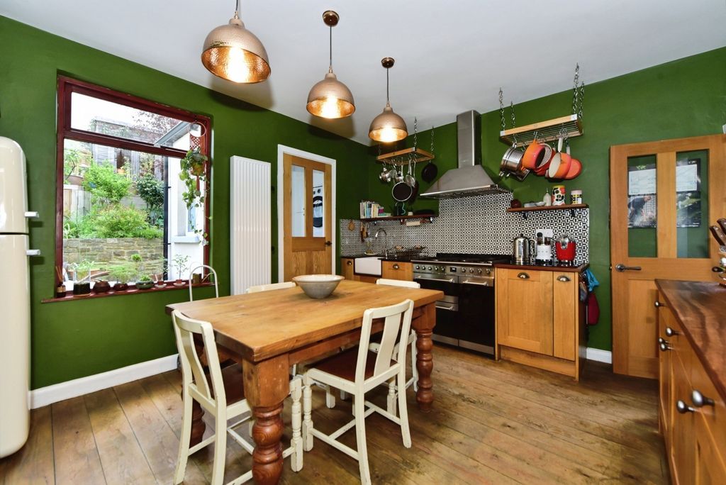 Property photo 2 of 20 Pbox-Img.Jpg