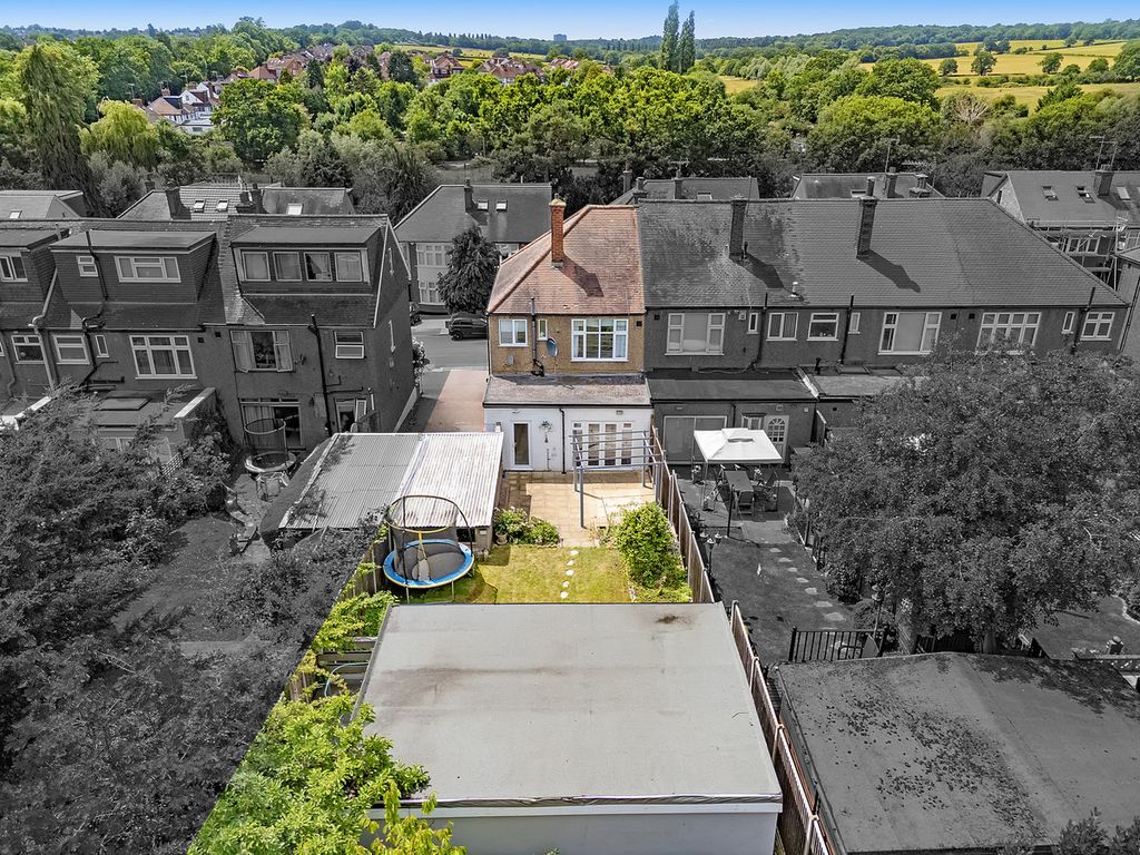 Property photo 3 of 25