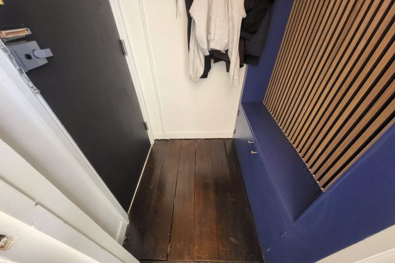 Property photo 3 of 18 Photo 6