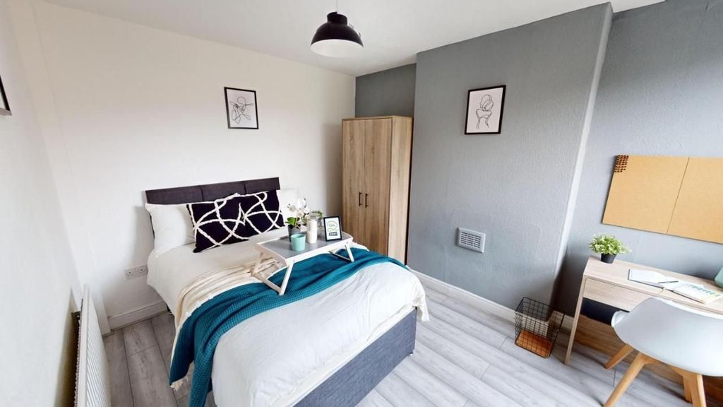 Property photo 2 of 14 Picture No. 06