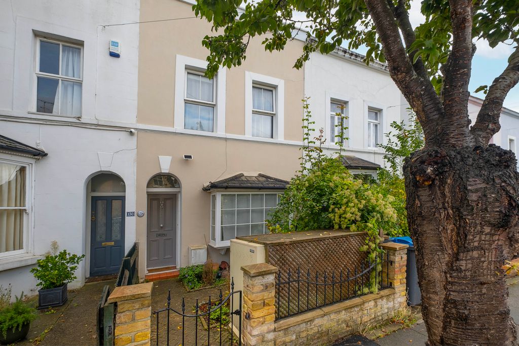 Property photo 1 of 12