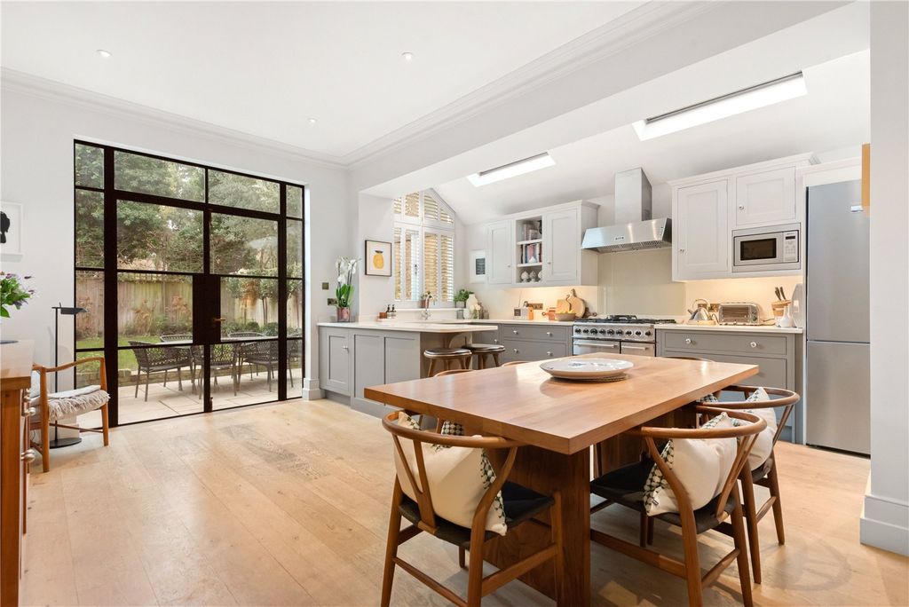 Property photo 3 of 14 Kitchen/Dining Room