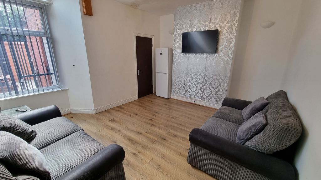 Property photo 2 of 9 Gallery