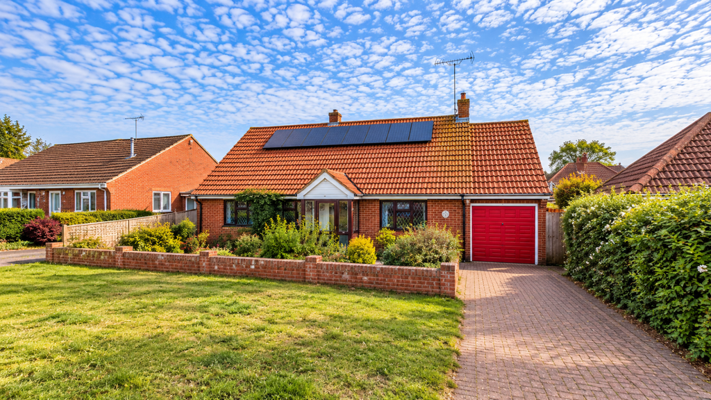 Property photo 1 of 12 4 Bedroom Detached Bungalow For Sale