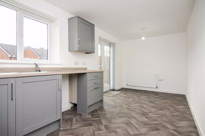 Property photo 3 of 10 Photo 9