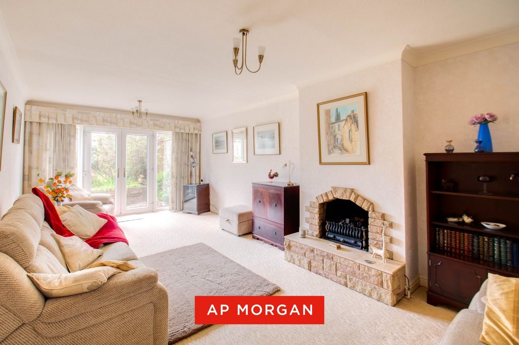 Property photo 2 of 24 Picture No. 18